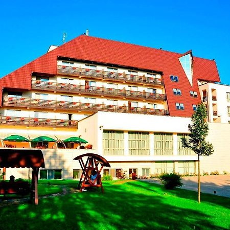 Hotel Clermont Covasna Extérieur photo