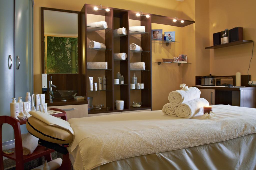 Hotel Clermont Covasna Extérieur photo