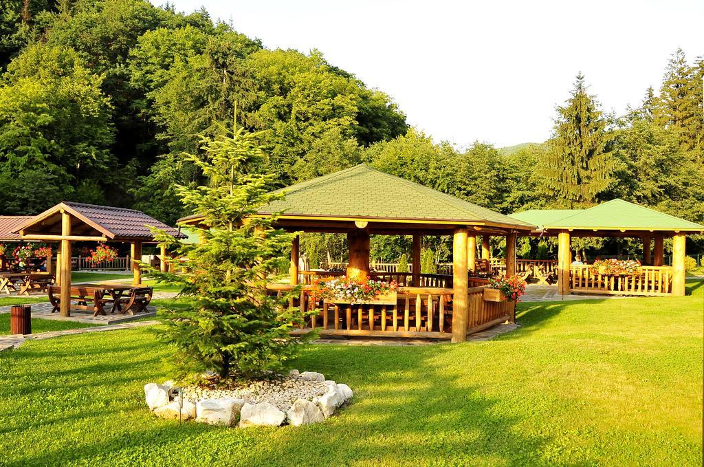 Hotel Clermont Covasna Extérieur photo