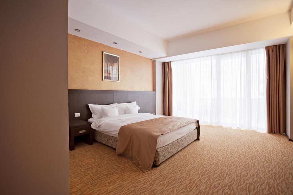 Hotel Clermont Covasna Extérieur photo
