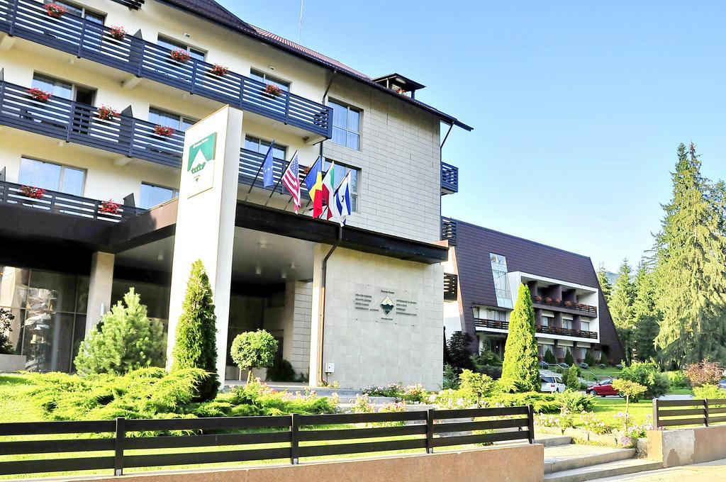 Hotel Clermont Covasna Extérieur photo
