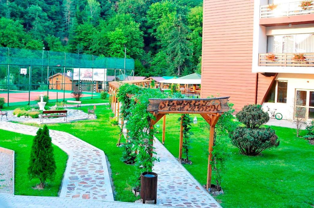 Hotel Clermont Covasna Extérieur photo