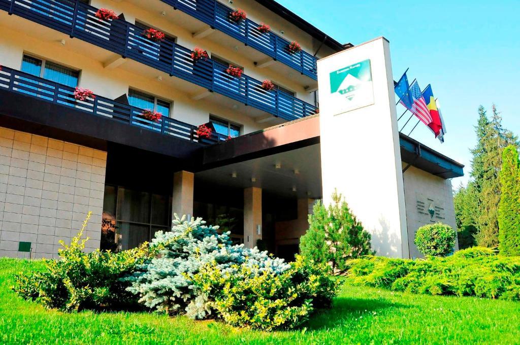Hotel Clermont Covasna Extérieur photo