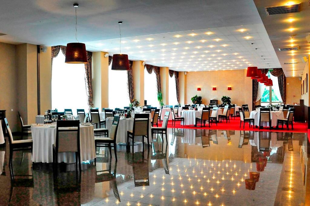 Hotel Clermont Covasna Extérieur photo