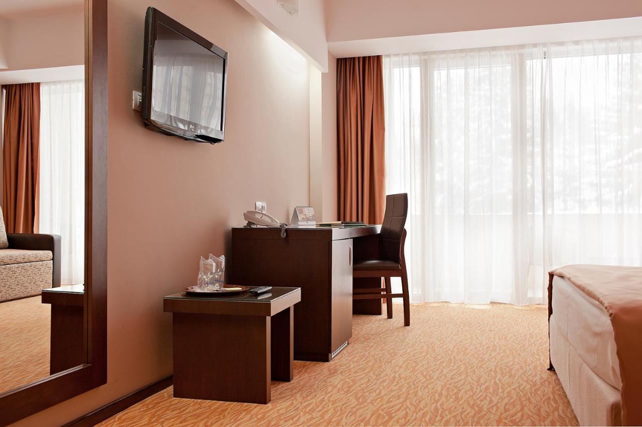 Hotel Clermont Covasna Extérieur photo